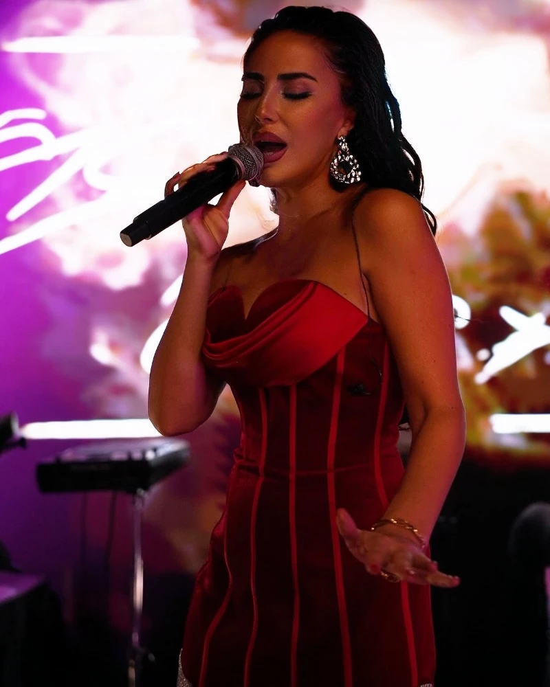 Otel Sahne Performansı